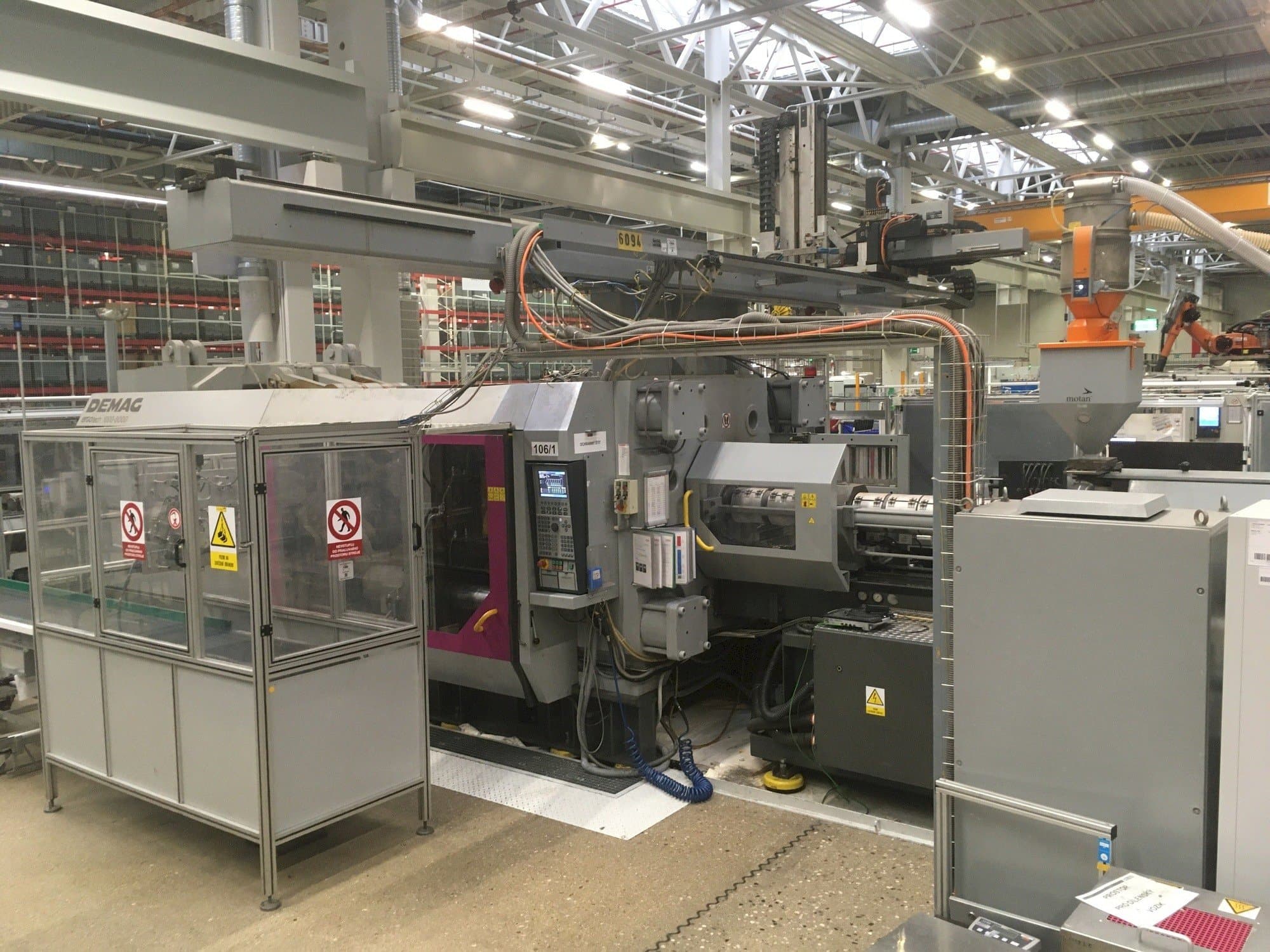 Vista frontal de la máquina DEMAG Ergotech 1000-8000