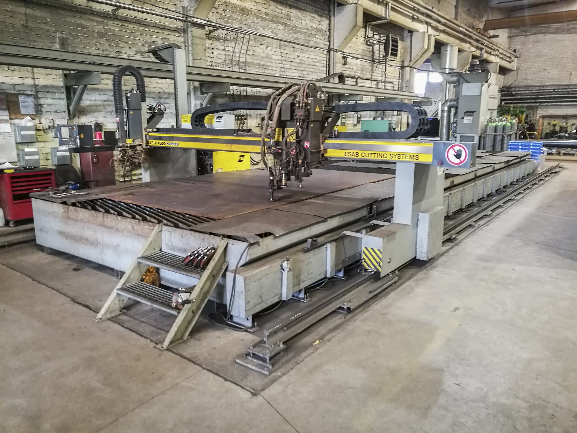 Vista derecha de la máquina ESAB SXE-P2 4500