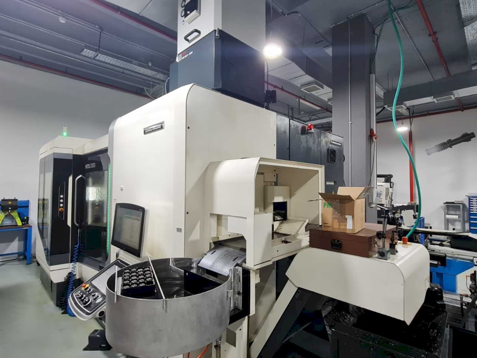 Vista lateral derecha de la máquina DMG MORI NTX2000/1500SZ