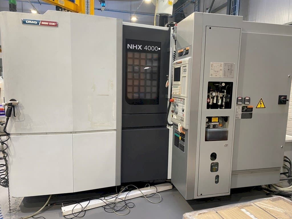 Vista frontal de la máquina DMG Mori Seiki NHX4000