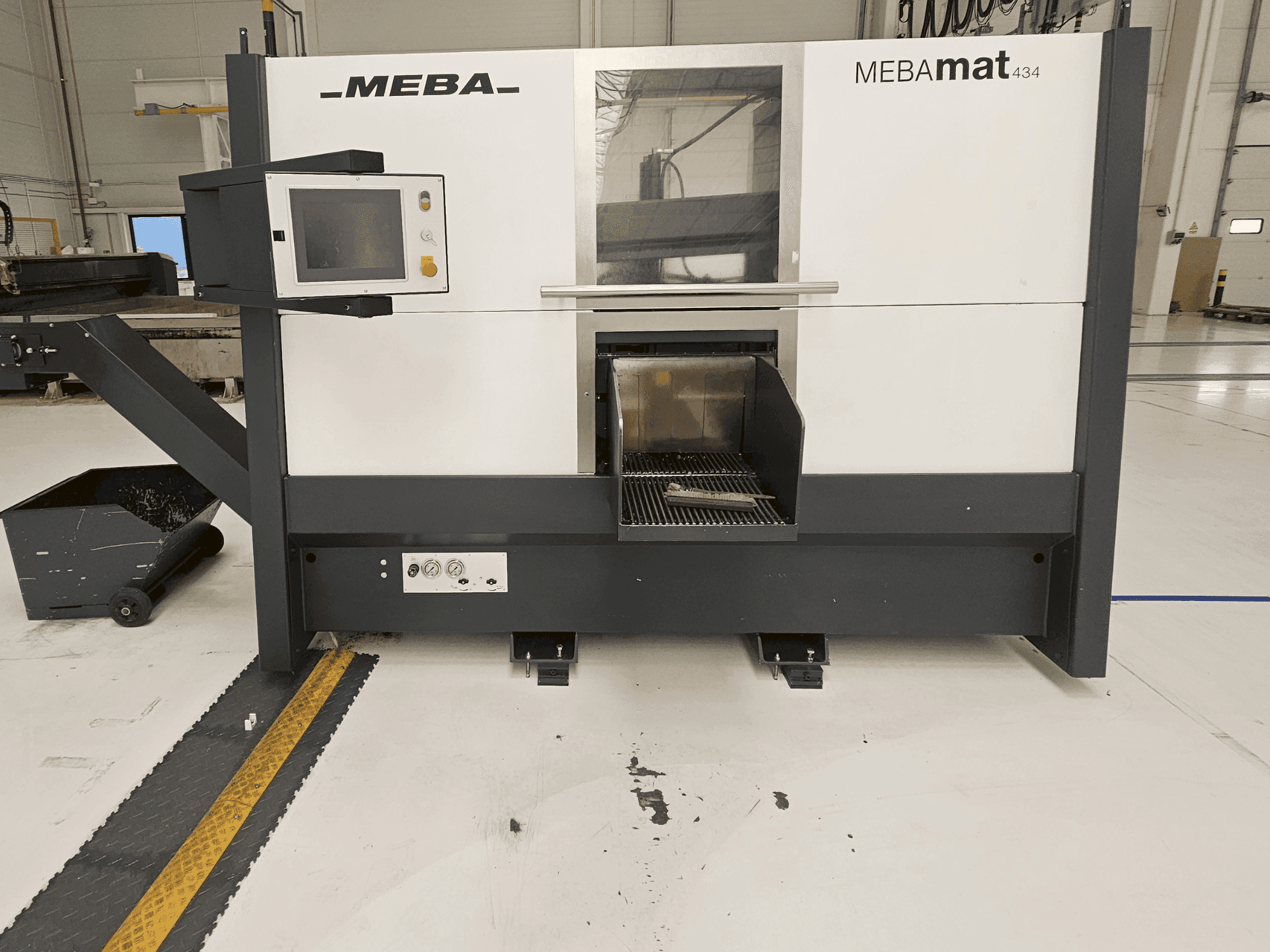Vista frontal de la máquina MEBA MEBAmat 434