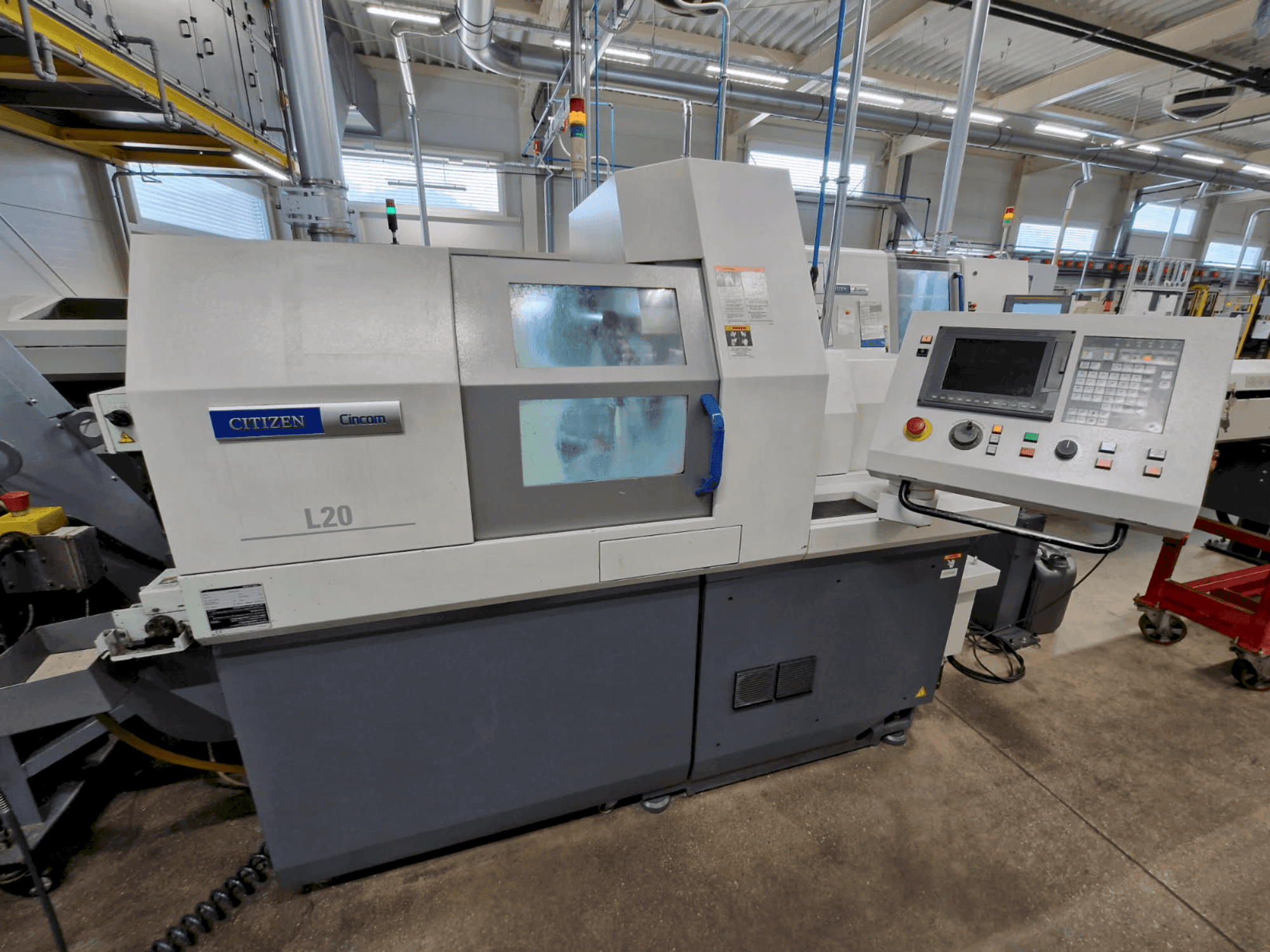 Vista frontal de la máquina Citizen CITIZEN Cincom L20E-2M8