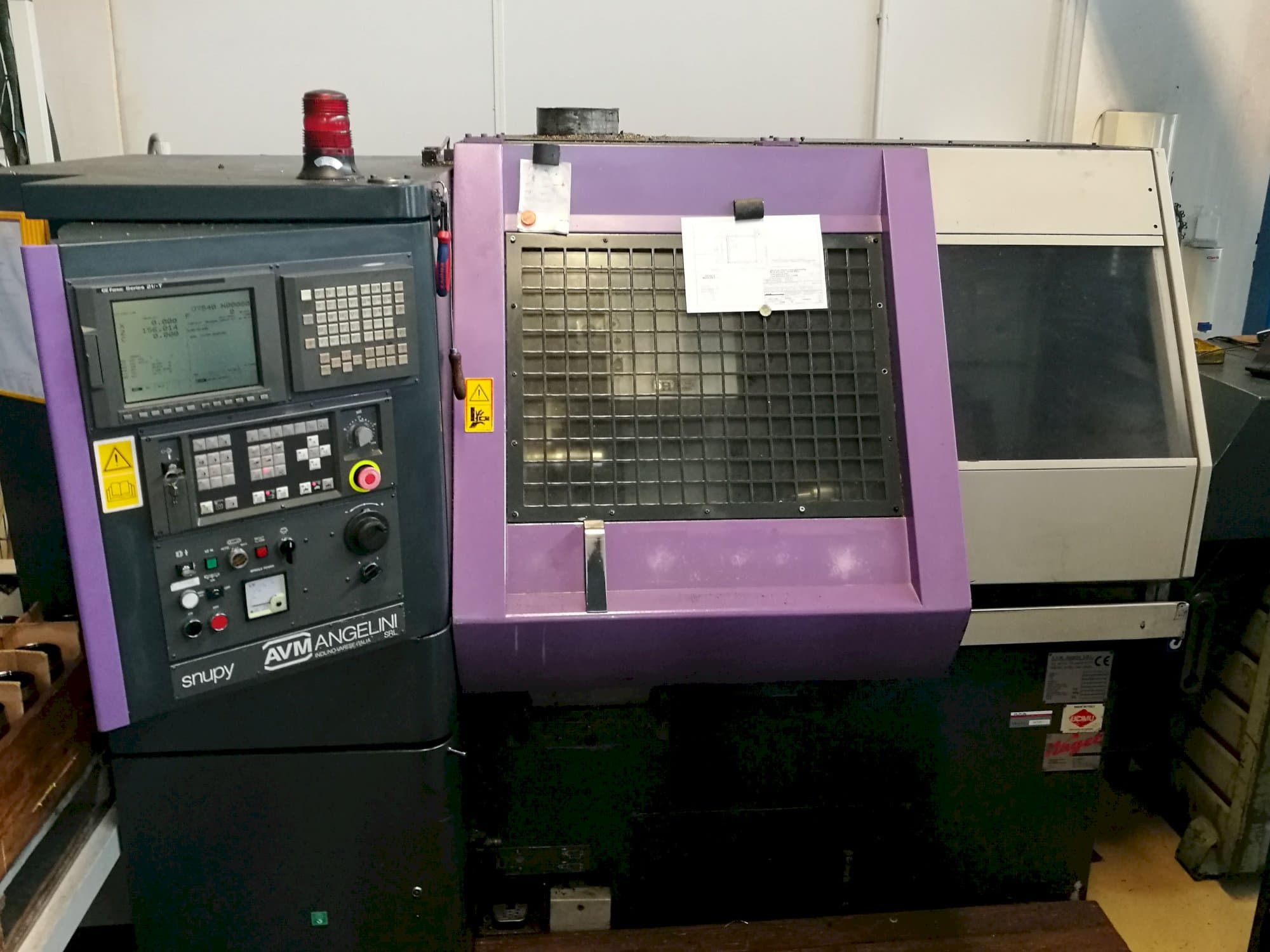 Vista frontal de la máquina AVM Angelini Snupy 21TI