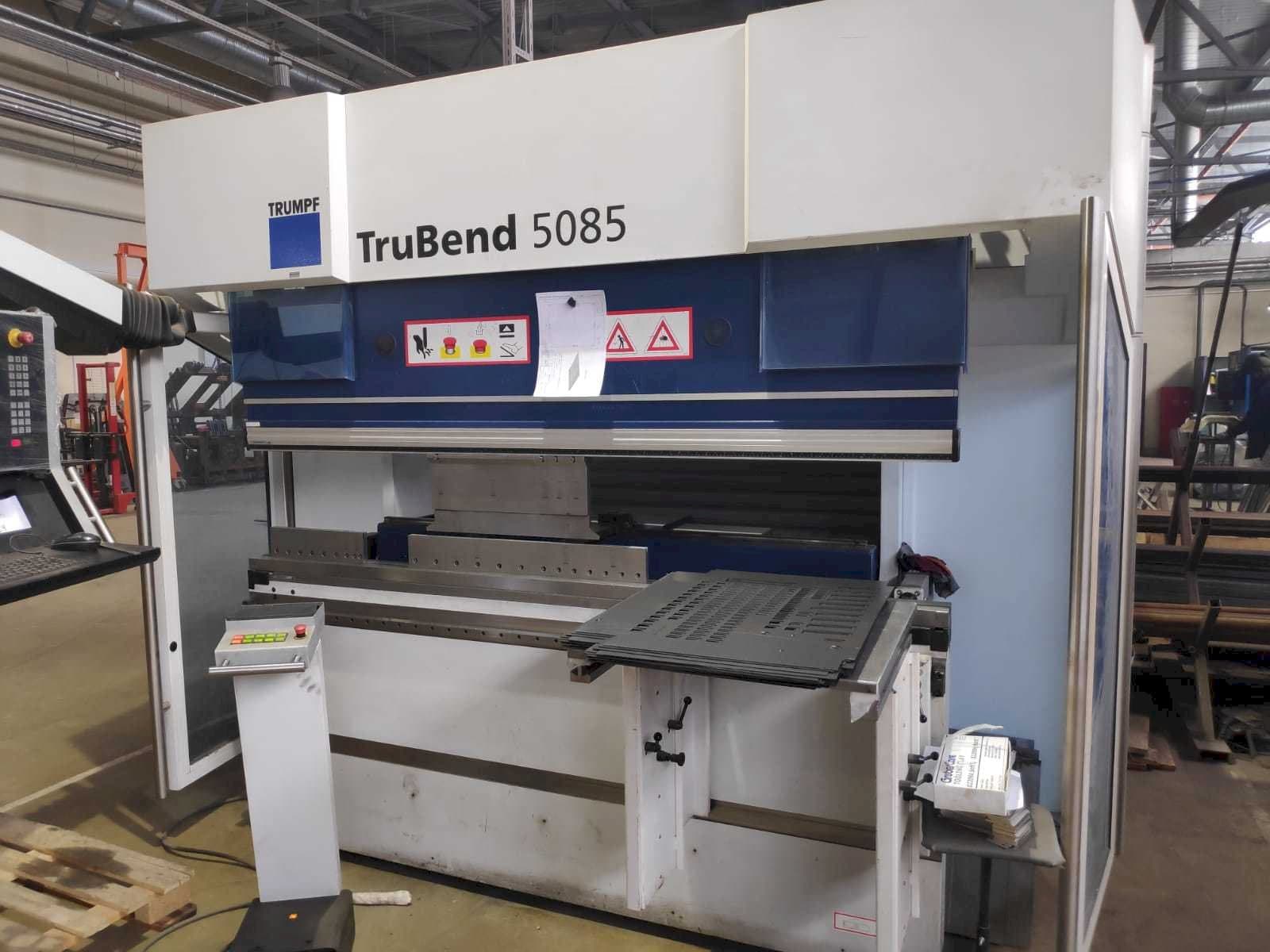 Vista frontal de la máquina Trumpf TruBend 5085