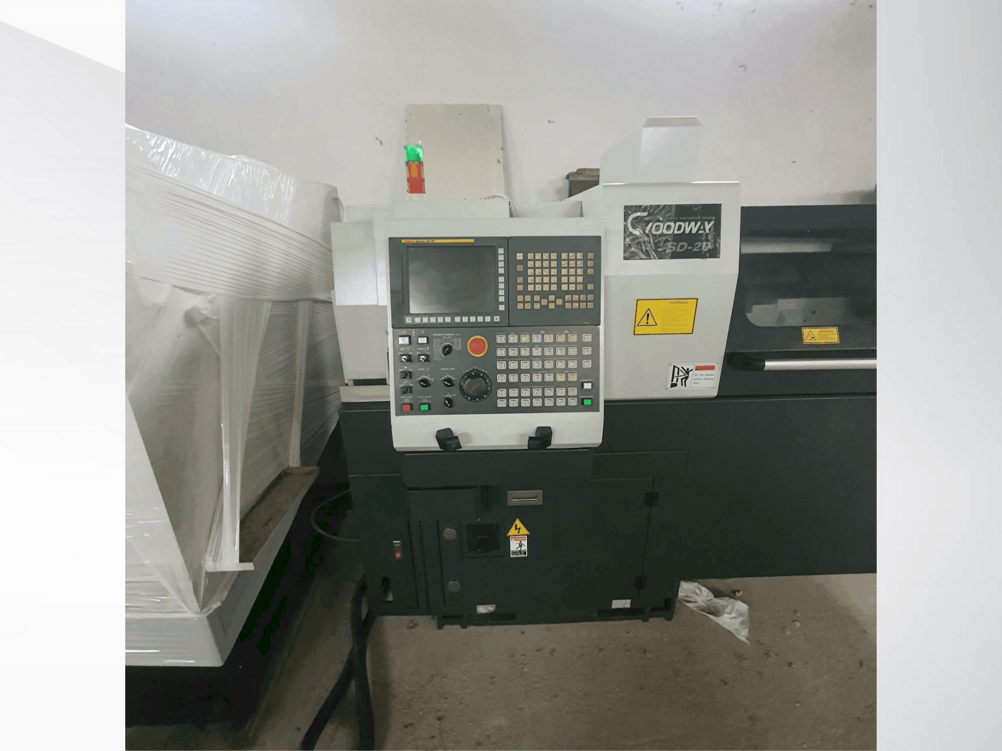 Vista frontal de la máquina Goodway SD 20