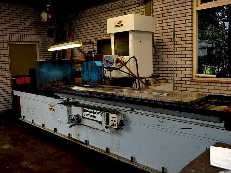 Vista derecha de la máquina Proth PSGC-60220AHR