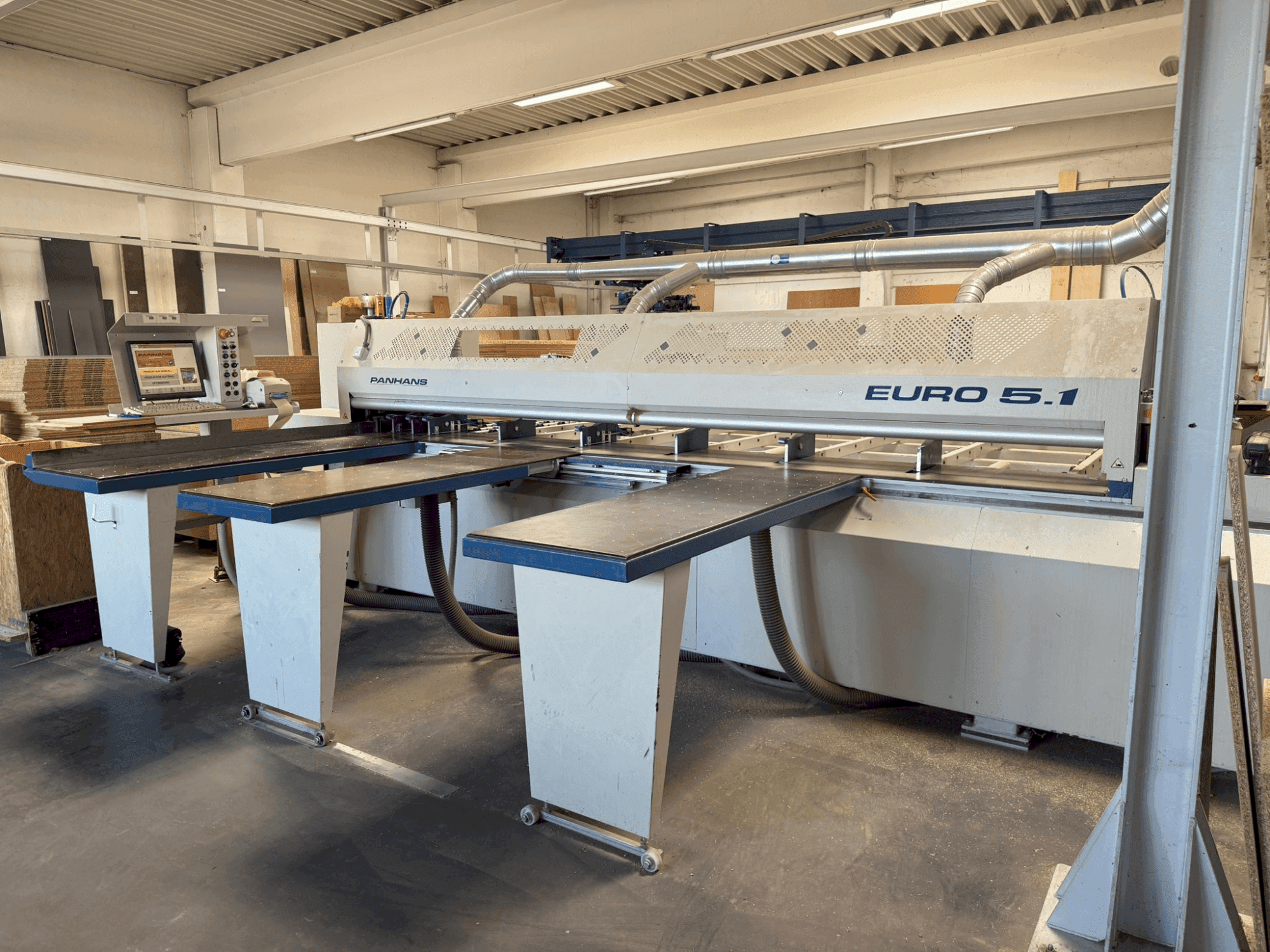 Vista frontal de la máquina PANHANS Euro 5.1 + MLB 100