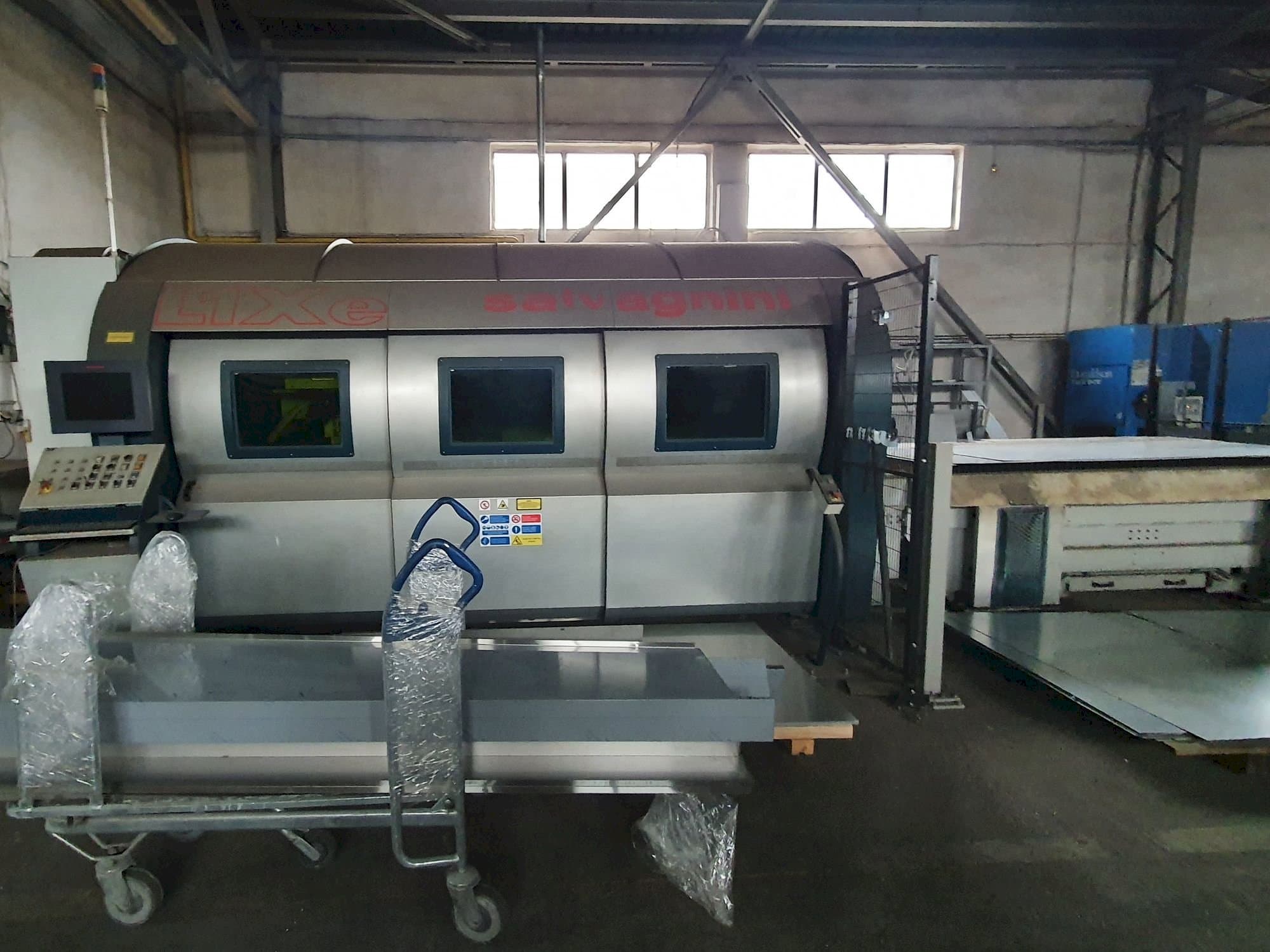 Vista frontal de la máquina Salvagnini L1X