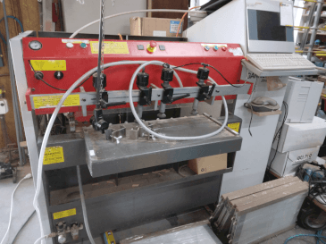 Vista frontal de la máquina GANNOMAT Index Logic T70