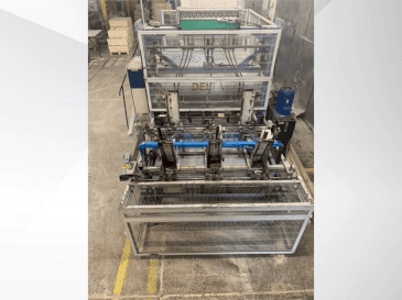 Vista frontal de la máquina DELTA pallet nailing machine line