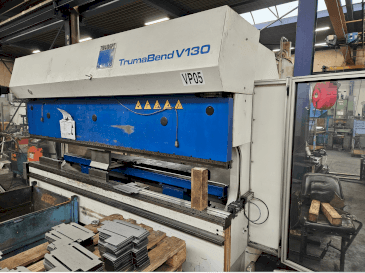 Vista frontal de la máquina TRUMPF TrumaBend V130