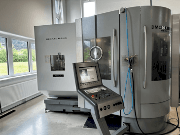 Vista frontal de la máquina DMG DECKEL MAHO DMC 60T