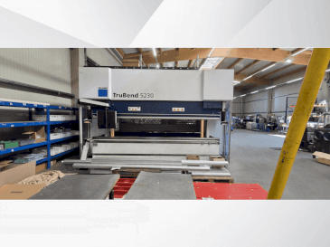 Vista frontal de la máquina TRUMPF TruBend 5230