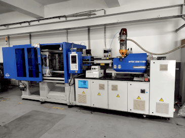 Vista frontal de la máquina INVERA Intec 250/1110