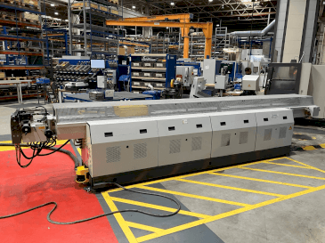 Vista frontal de la máquina TRACTO-TECHNIK Tubotron 30 CNC