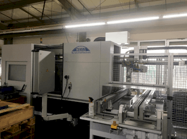 Vista frontal de la máquina WEISS Rundschleiftechnik K52