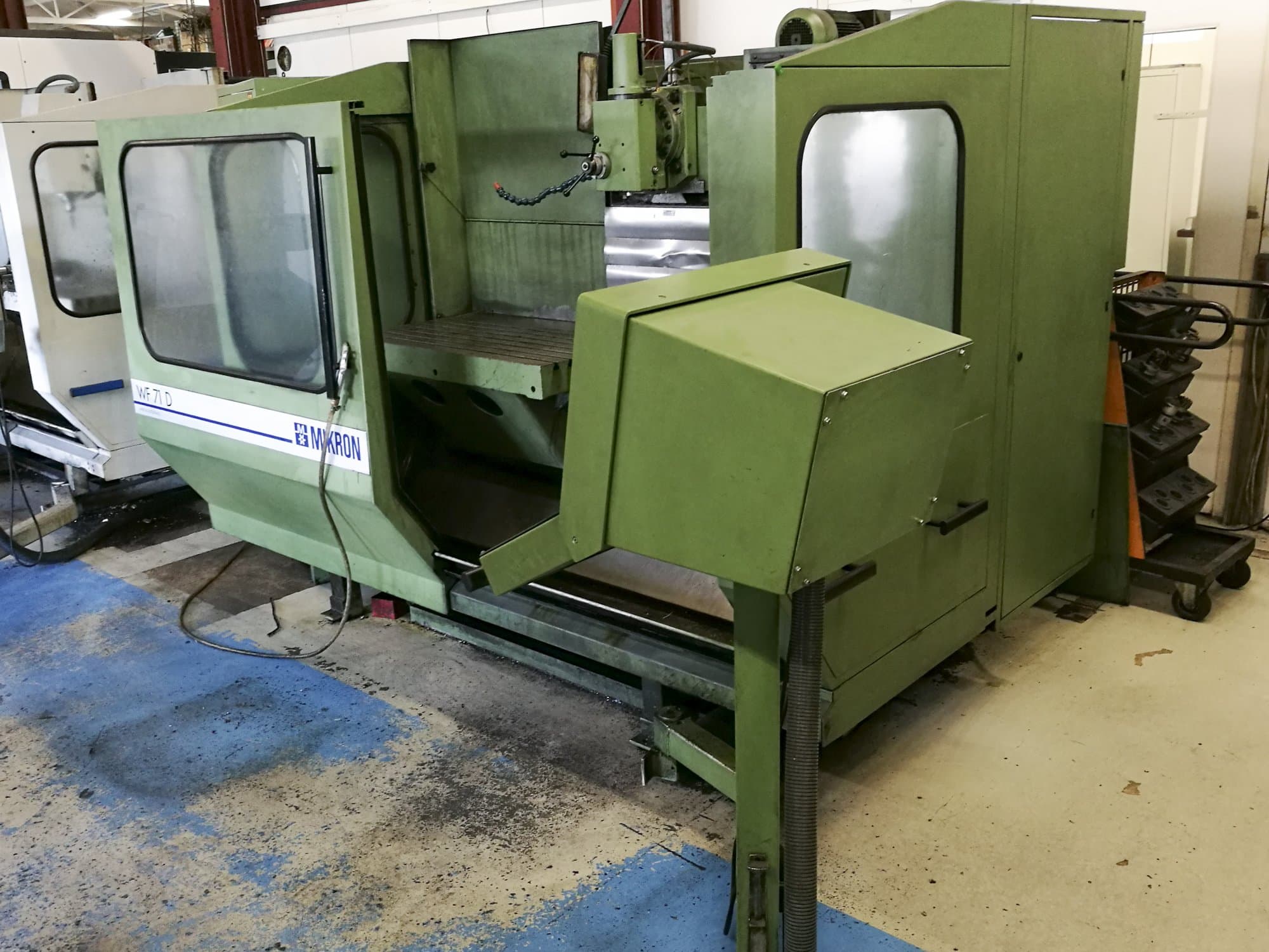 Vista derecha de la máquina Mikron WF-71 D