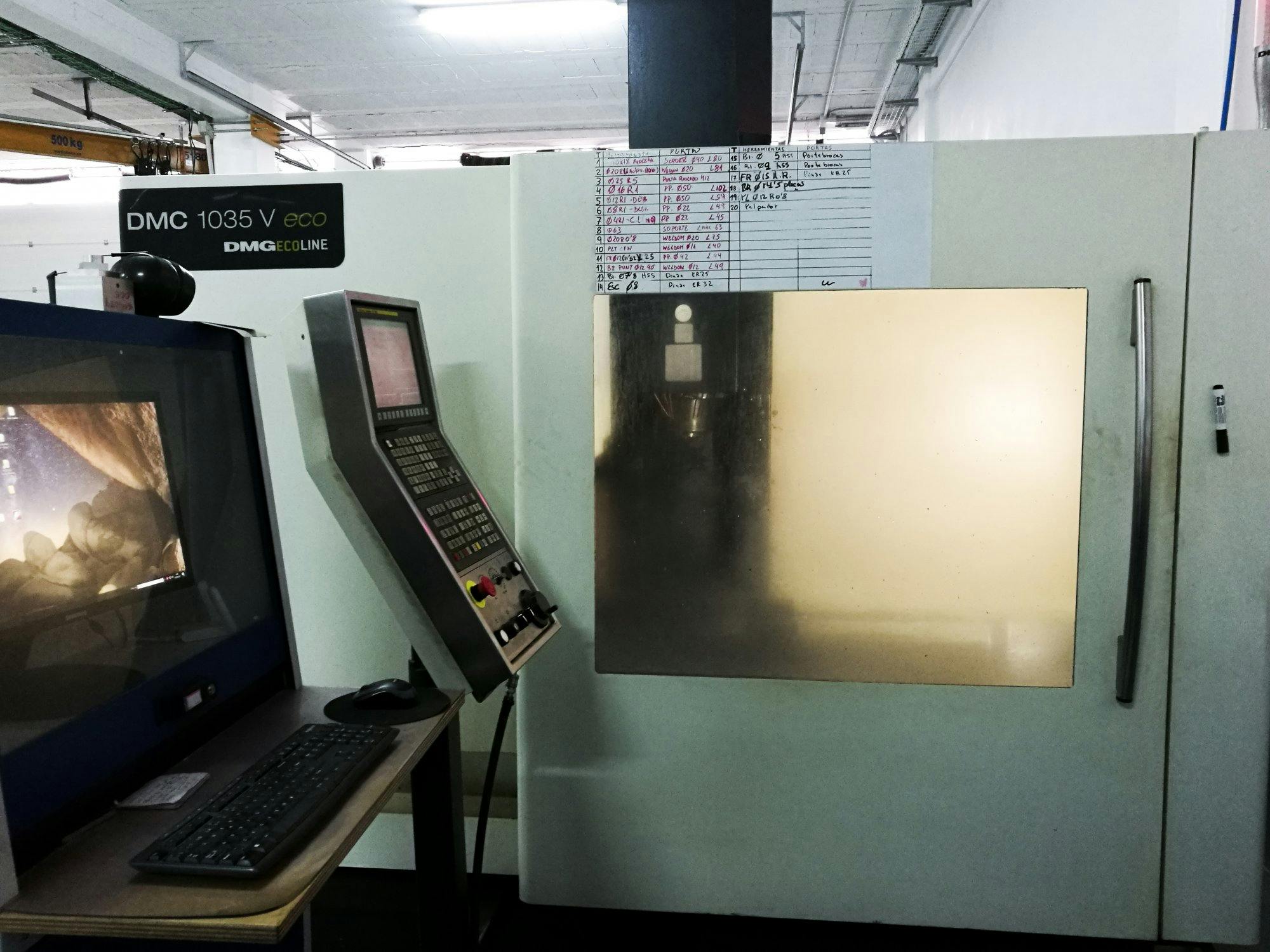Vista frontal de la máquina DMG DMC 1035 V eco
