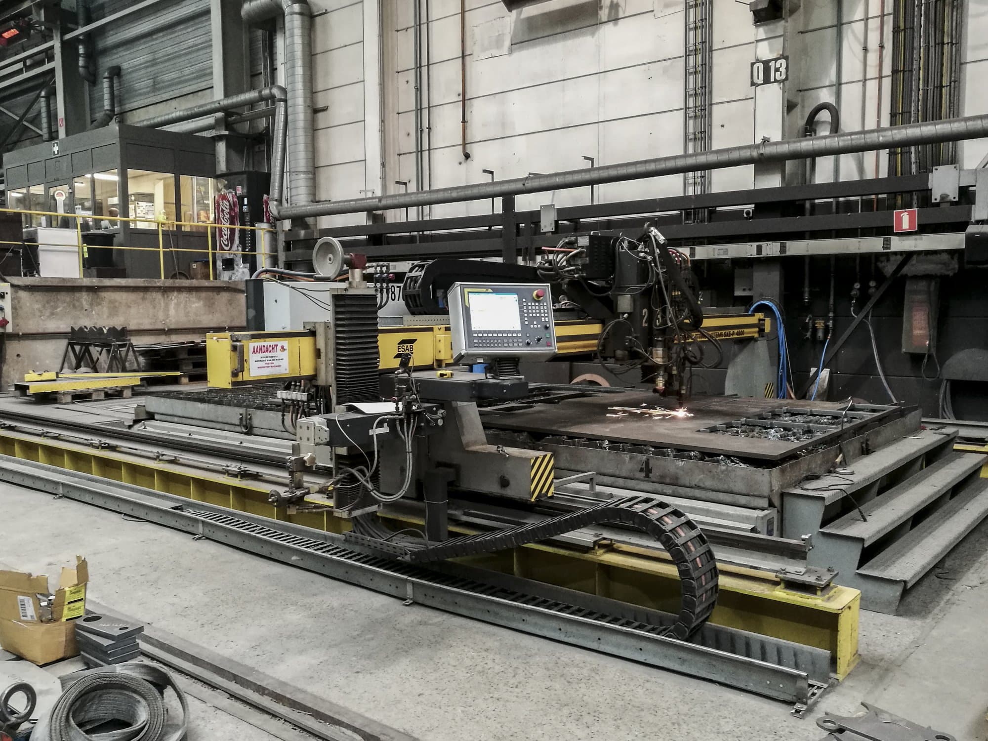 Vista derecha de la máquina ESAB SUPRAREX SXE-P 4500