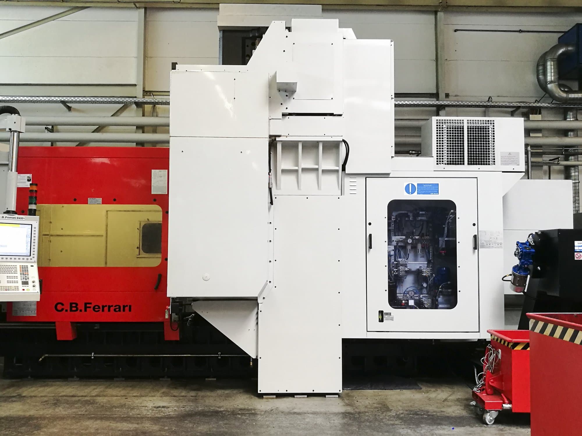 Vista frontal de la máquina C.B. Ferrari D432