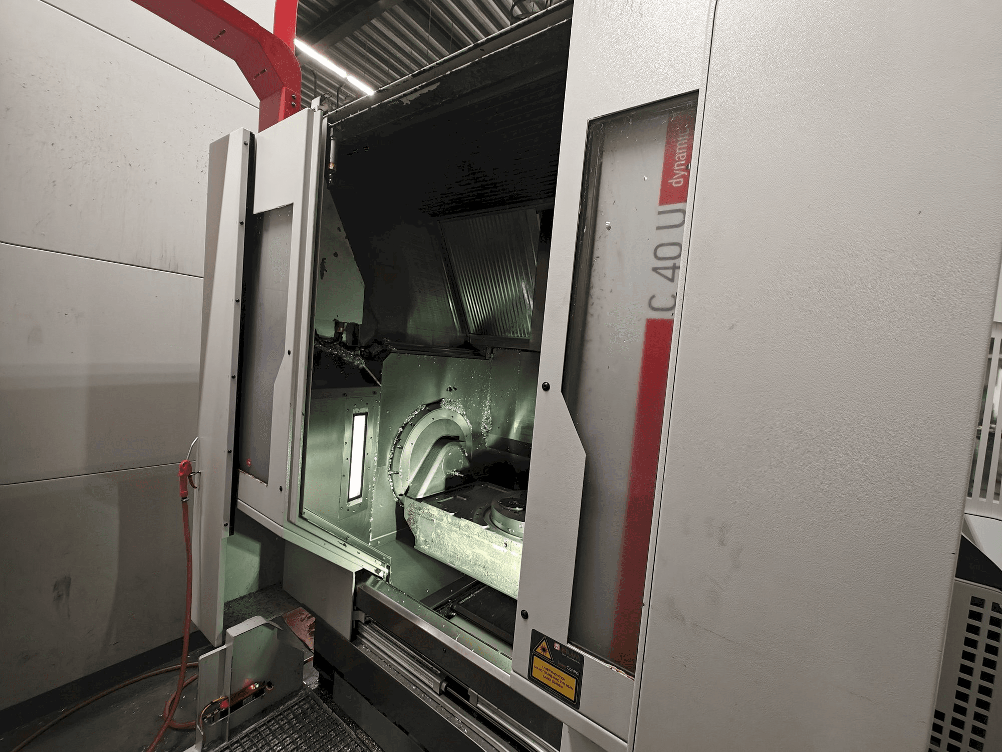 Front view of HERMLE C 40 U machine