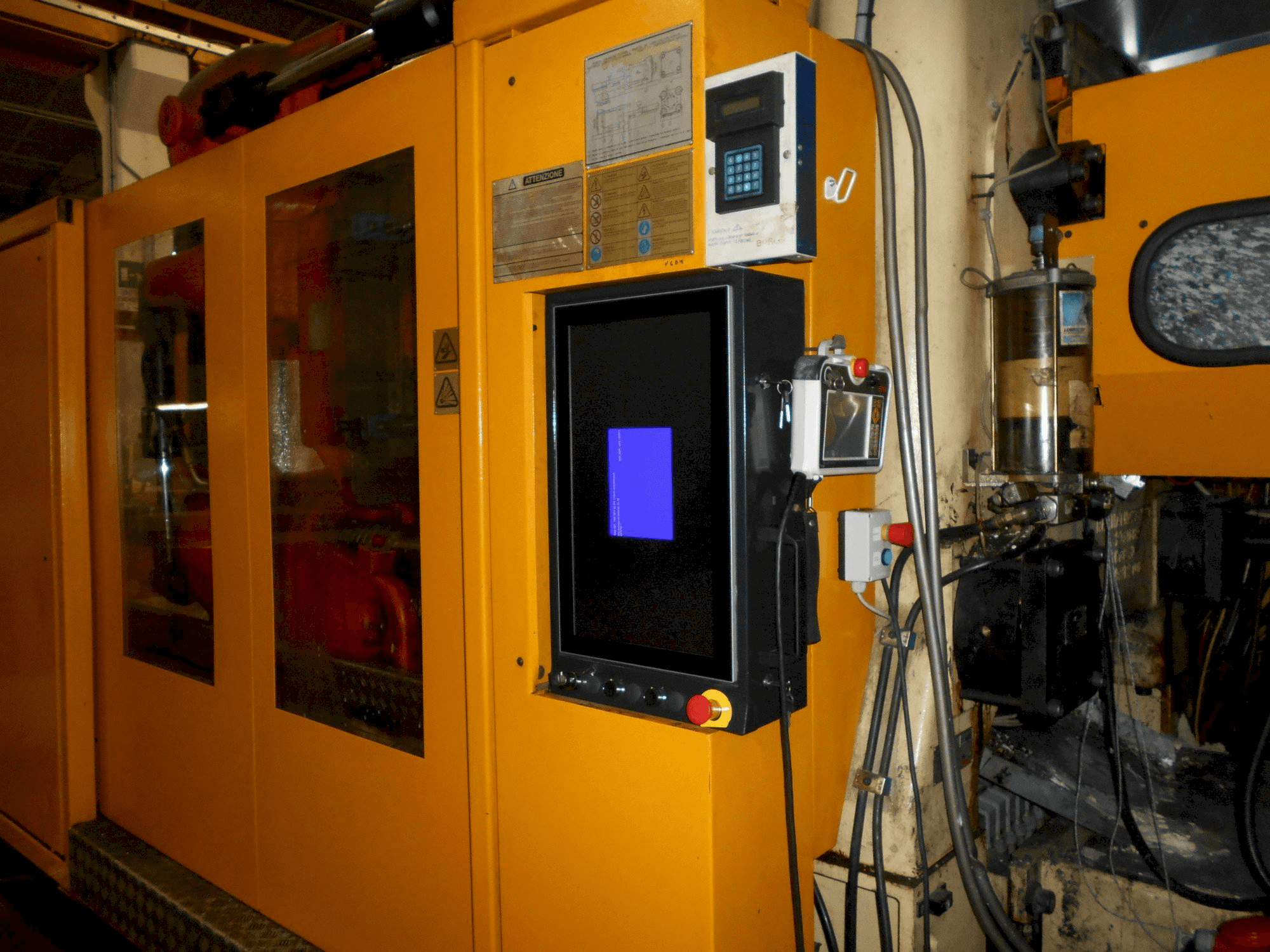 Front view of Husky ELL 750 RS 120/110 machine