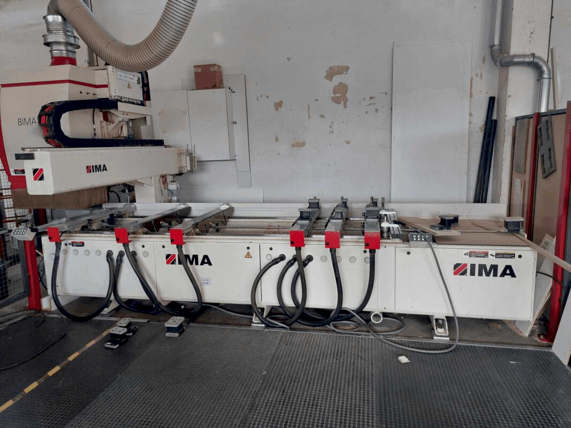 Vista frontal de la máquina IMA BIMA 310 120/300