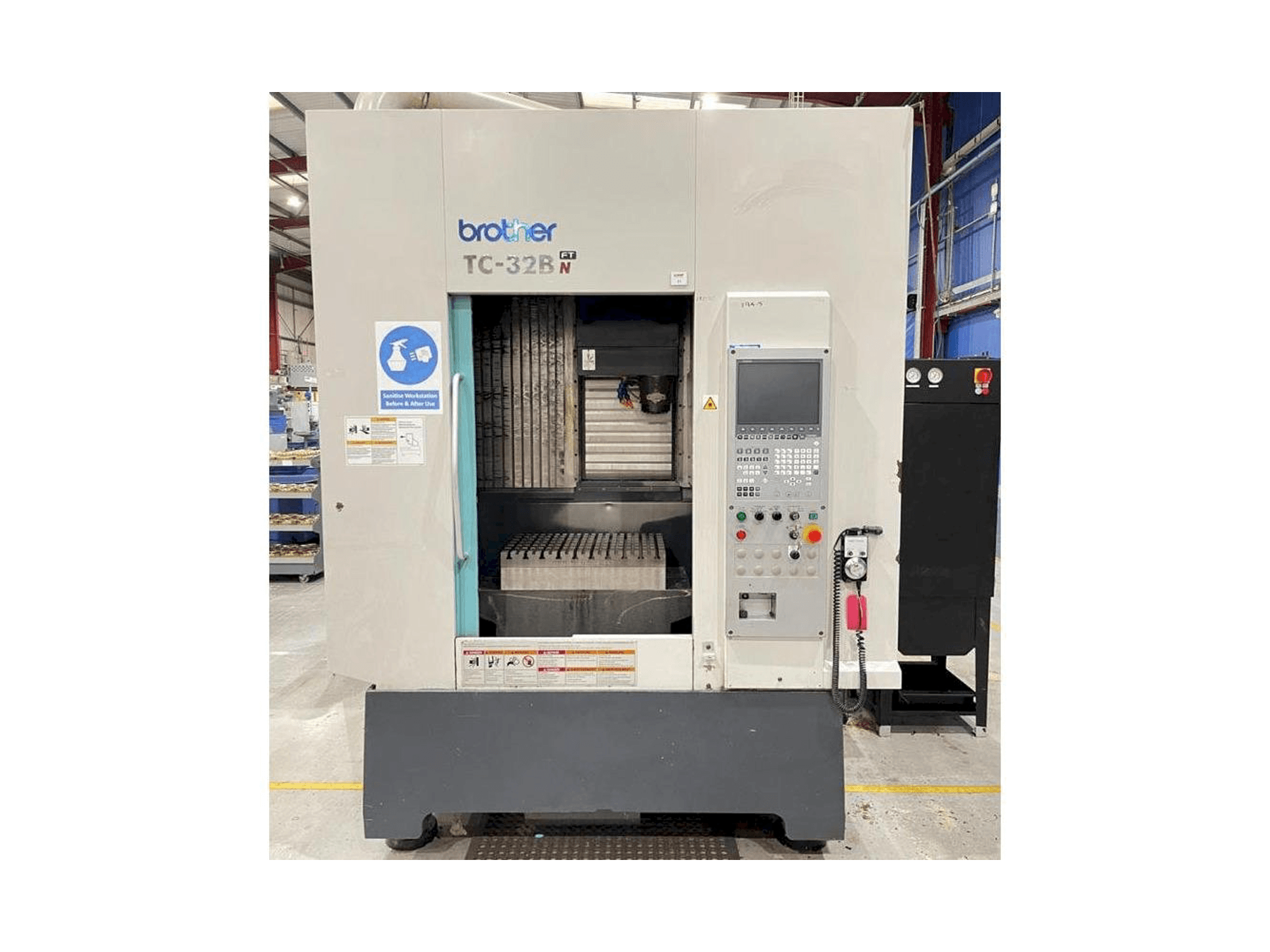 Vista frontal de la máquina Brother TC-32BN FT