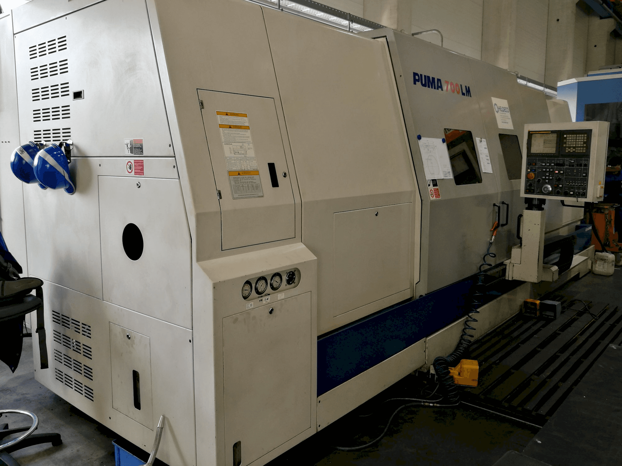 Vista izquierda de la máquina Doosan Puma 700 LM