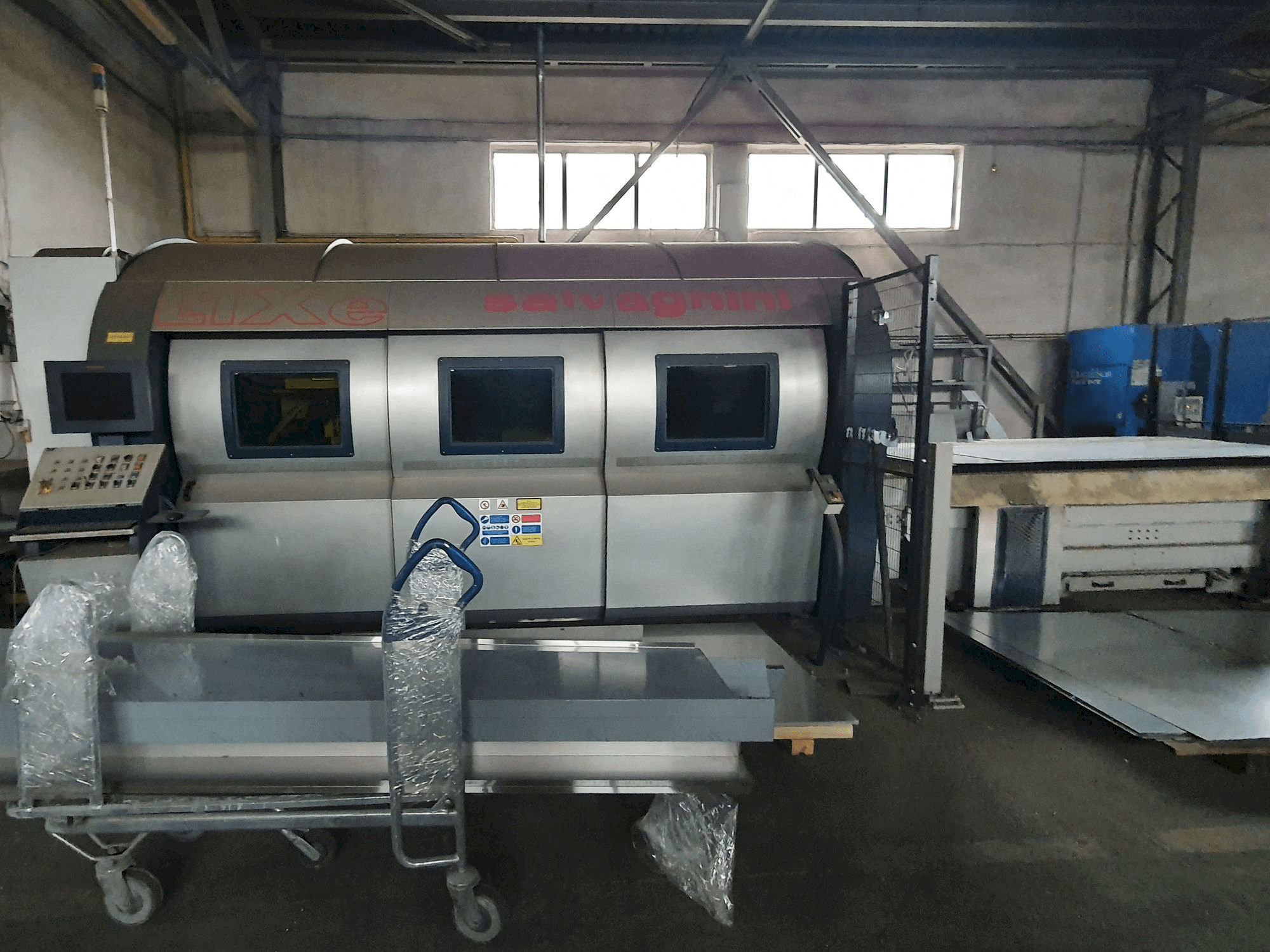 Vista frontal de la máquina Salvagnini L1X