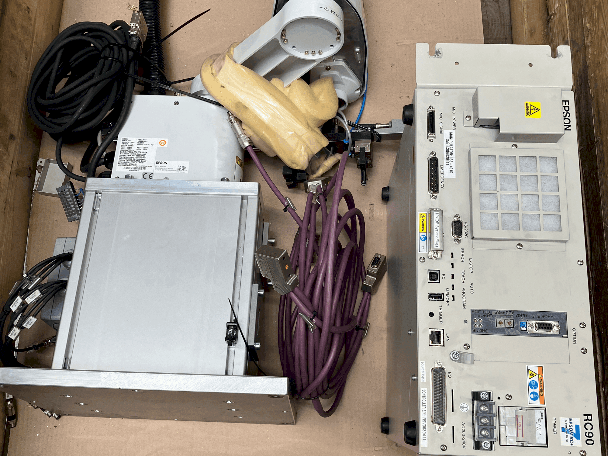 Vista frontal de la máquina EPSON LS6-602S