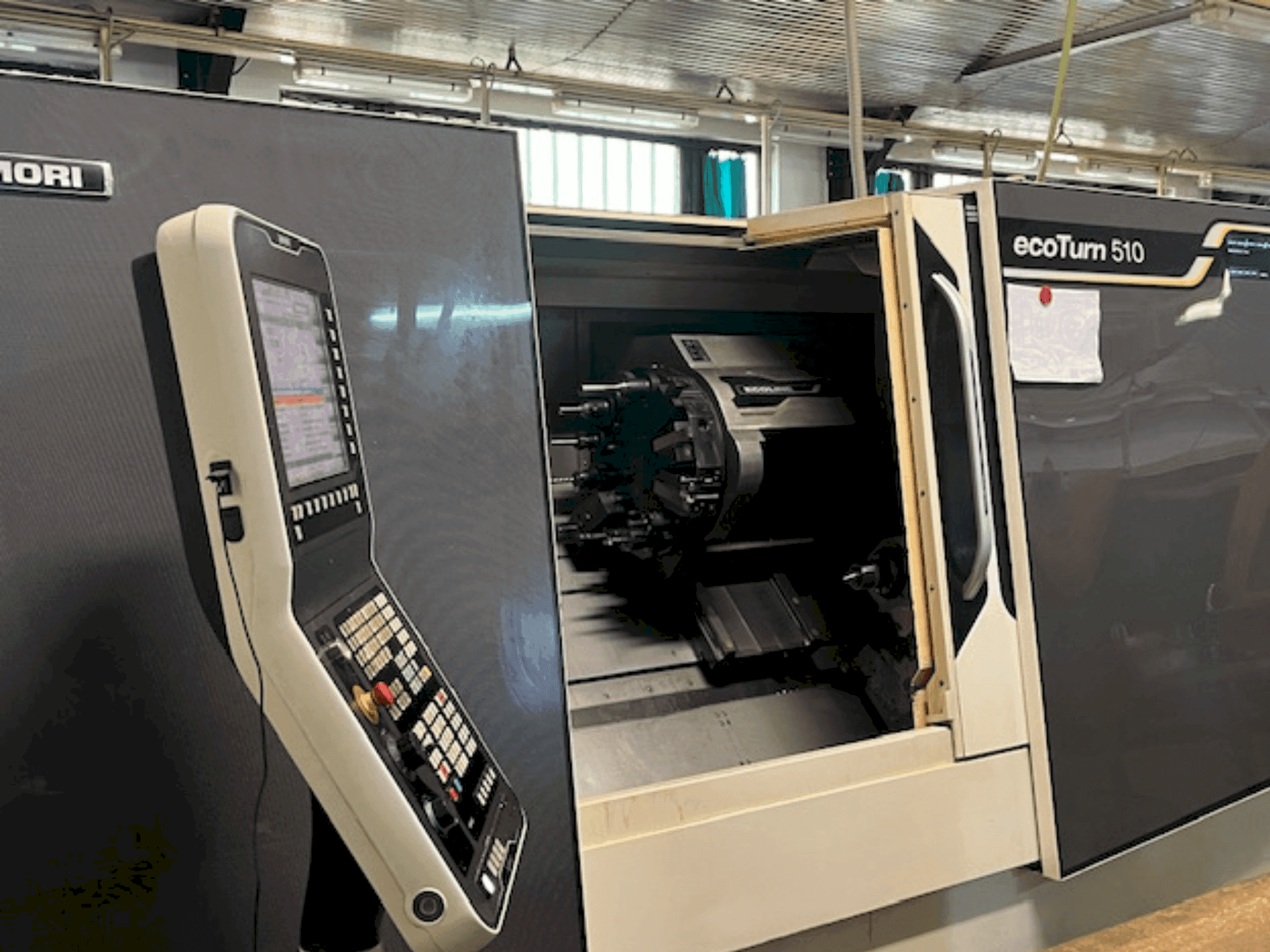 Front view of Gildemeister EcoTurn 510 machine