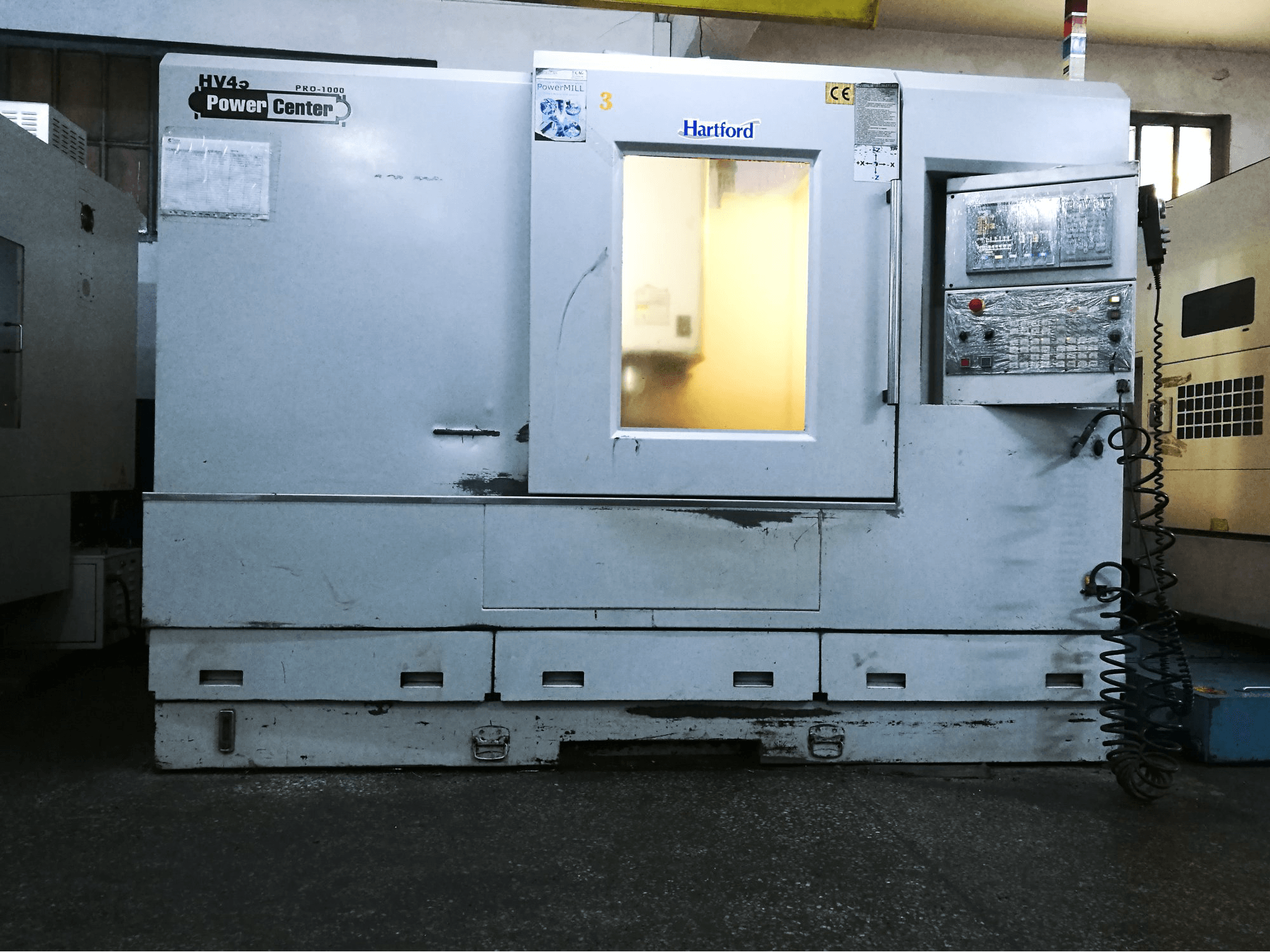 Vista frontal de la máquina Hartford PRO1000S