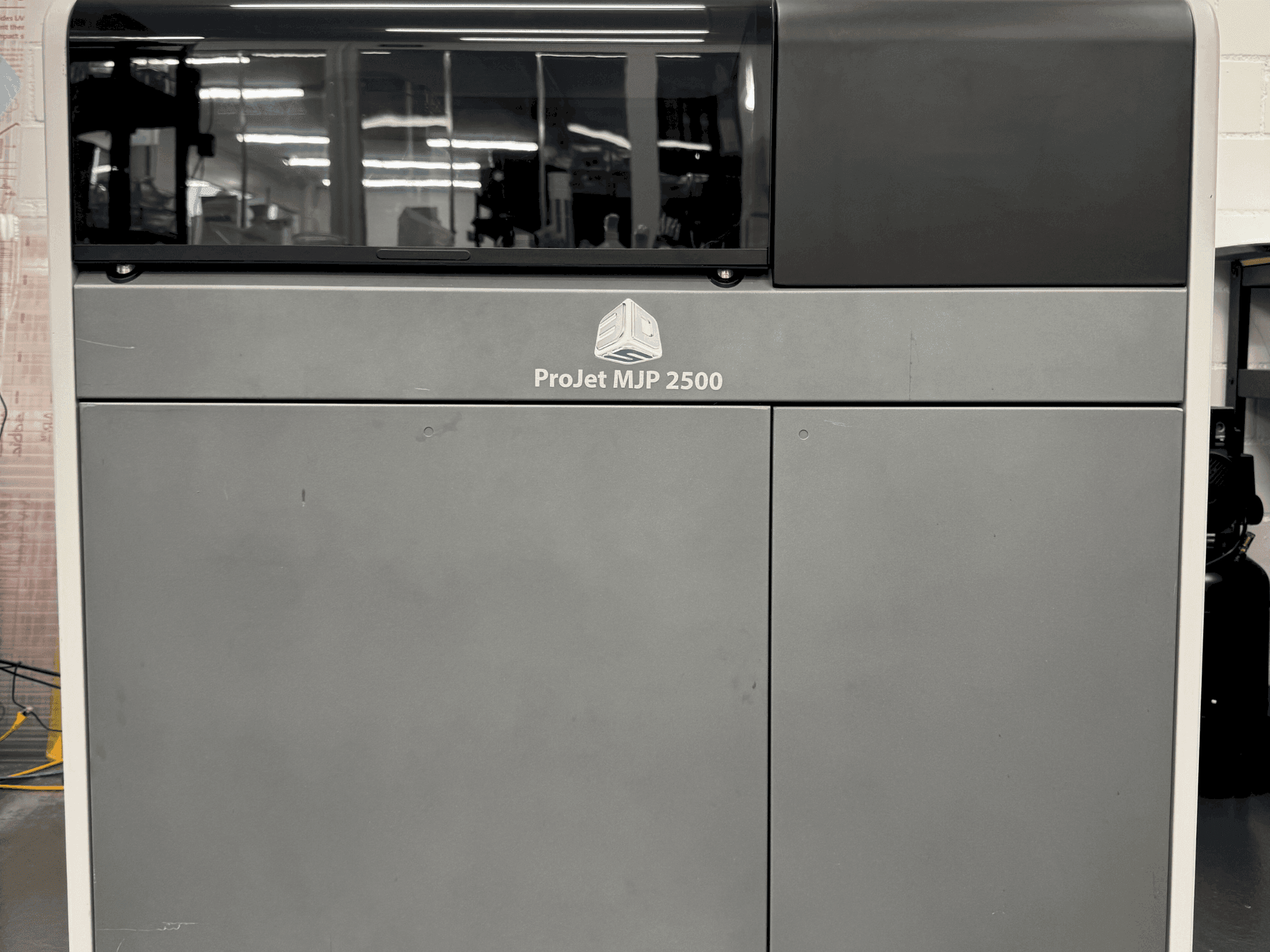 Vista frontal de la máquina STEINER Projet MJP 2500 Plus