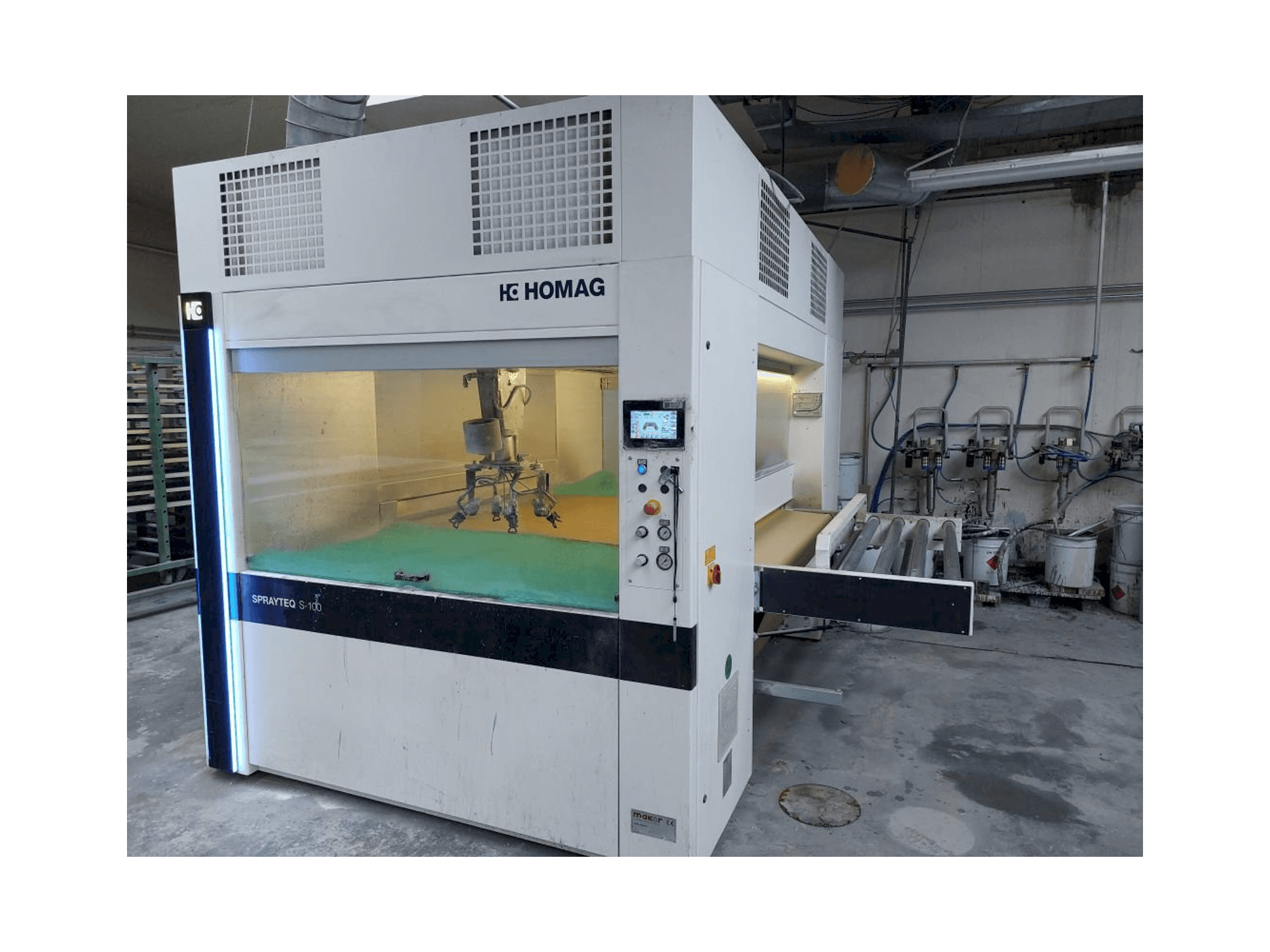 Vista frontal de la máquina HOMAG SPRAYTEQ S-100