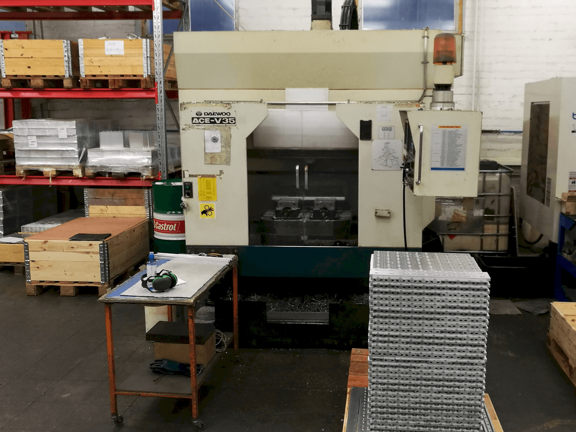 Vista frontal de la máquina DAEWOO ACE V-35