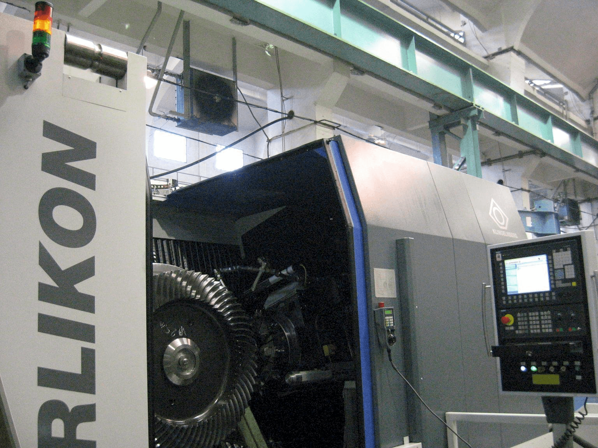 Front view of Klingelnberg C 100 U machine