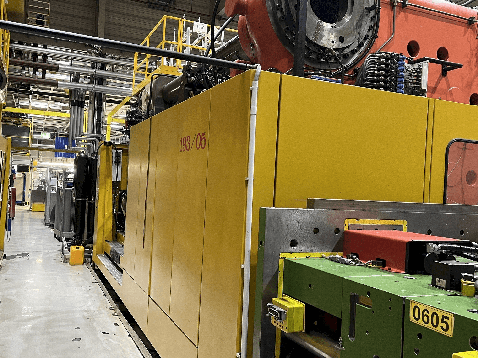 Front view of Husky SGM 3150t machine