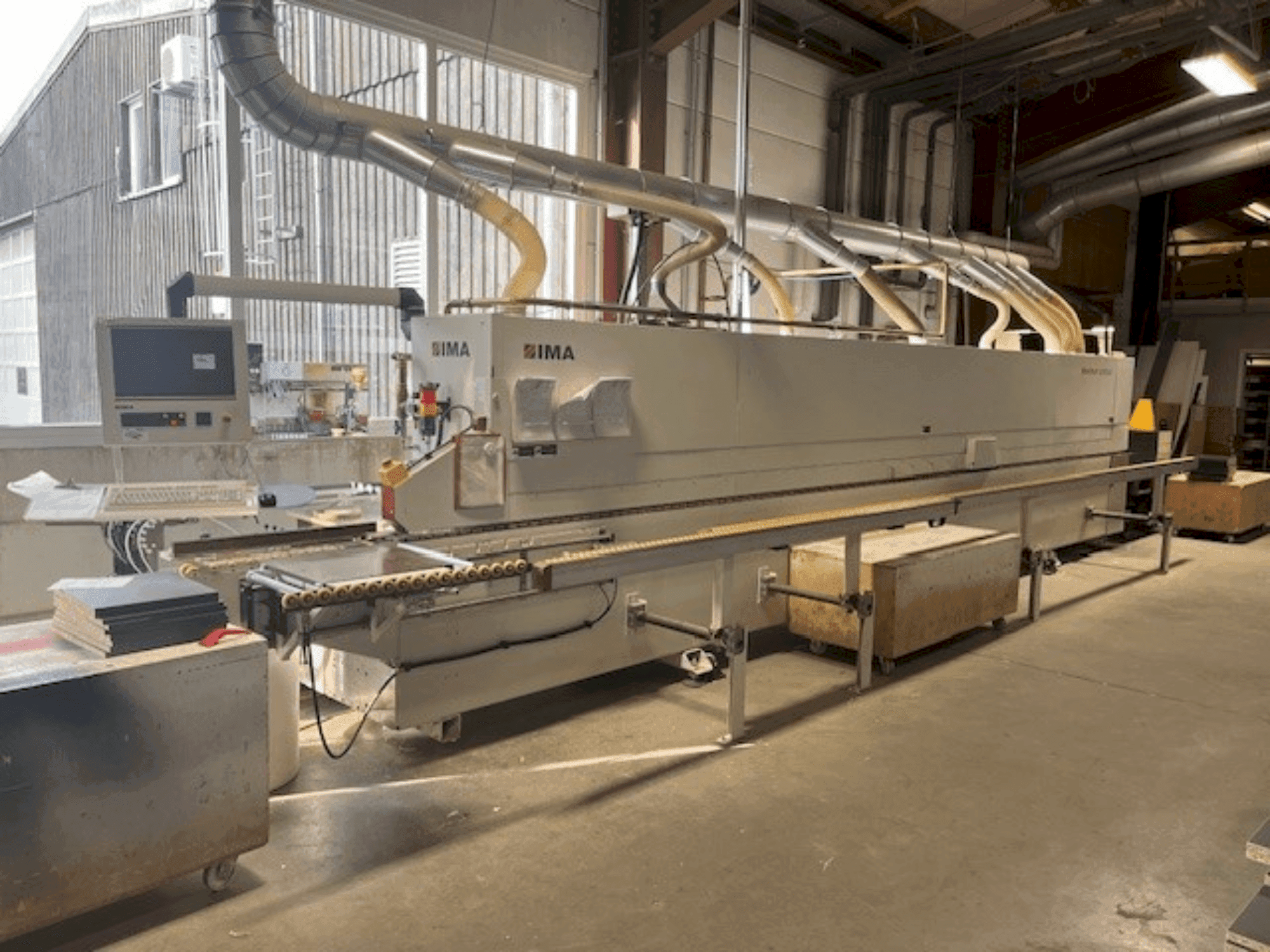 Front view of IMA Novimat/Contour/I/G80/700/R3+ machine