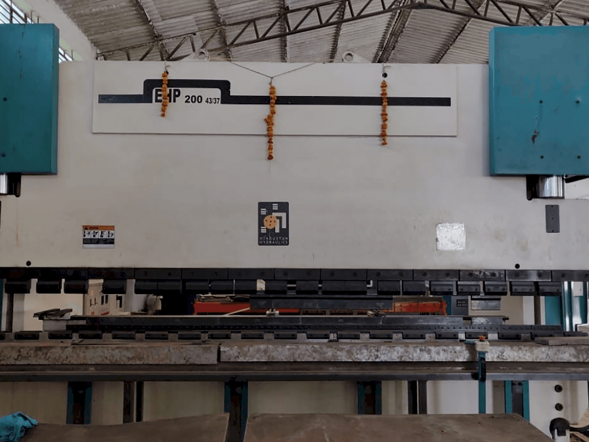 Front view of Hindustan Hydraulics EHP 200 Machine