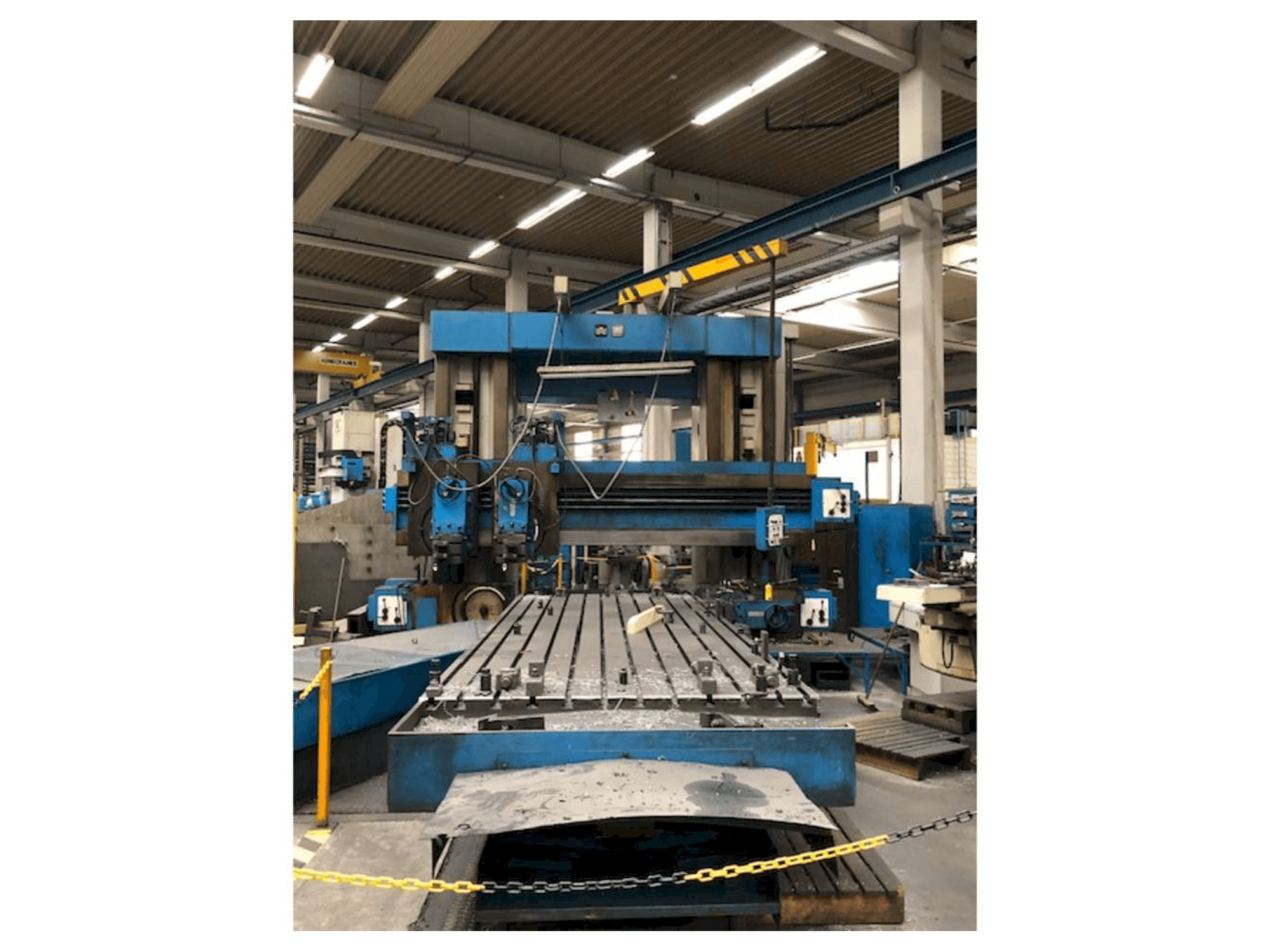 Vista frontal de la máquina SHV FELD12 Q251