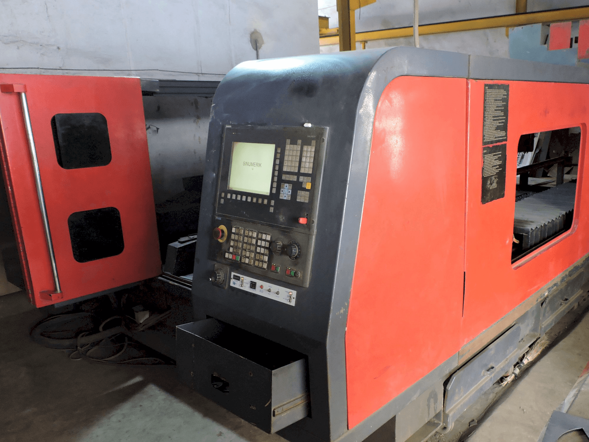 Vista derecha de la máquina Sahajanand Future X