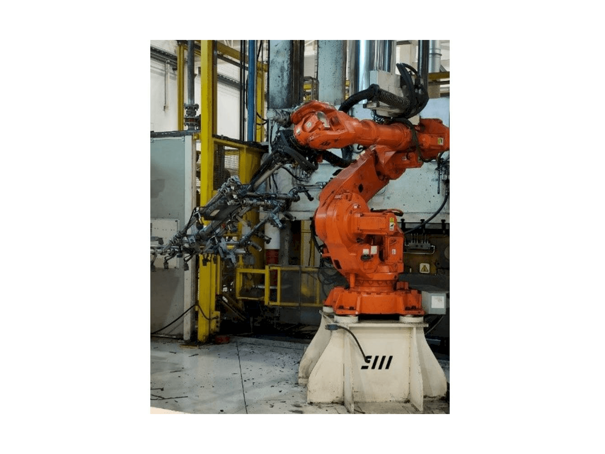 Front view of ABB IRB 6640-185/2.8 machine