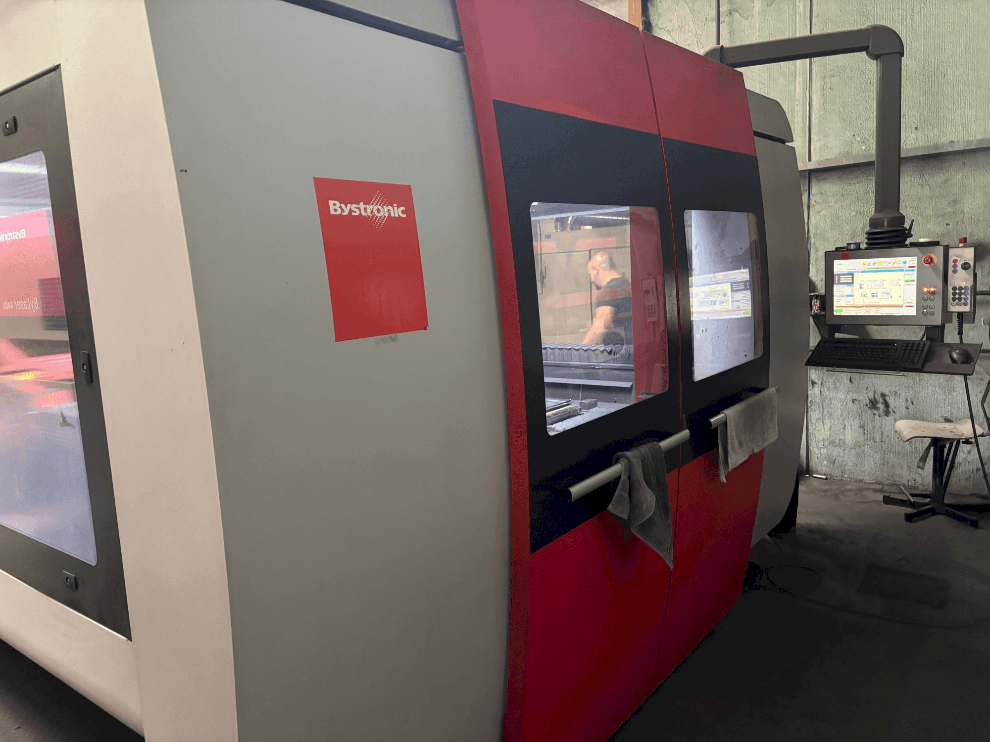 Front view of Bystronic Bysprint Pro 3015 machine