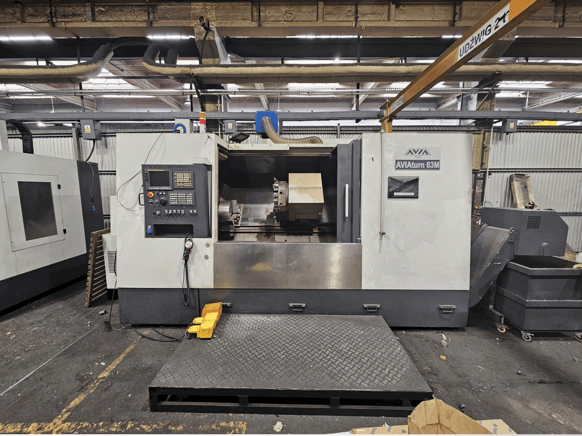 Vista frontal de la máquina Avia Turn 63M