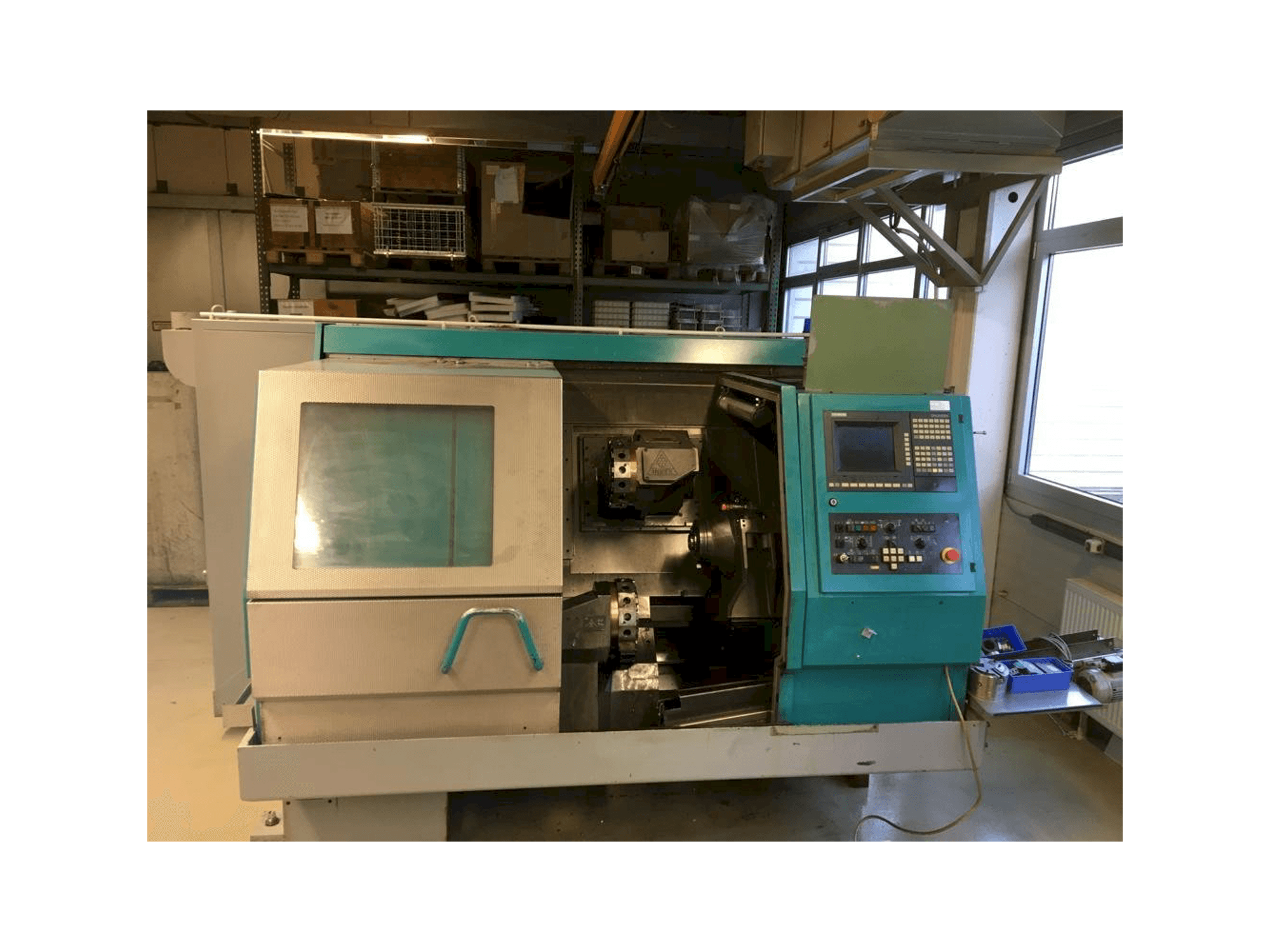 Vista frontal de la máquina Index G200