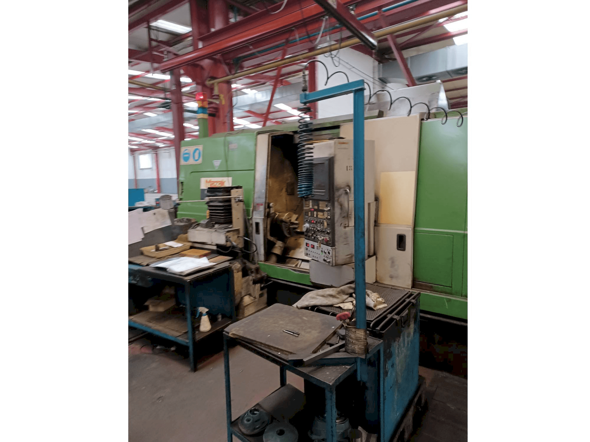 Vista frontal de la máquina Mazak Integrex 40 ATC M/C