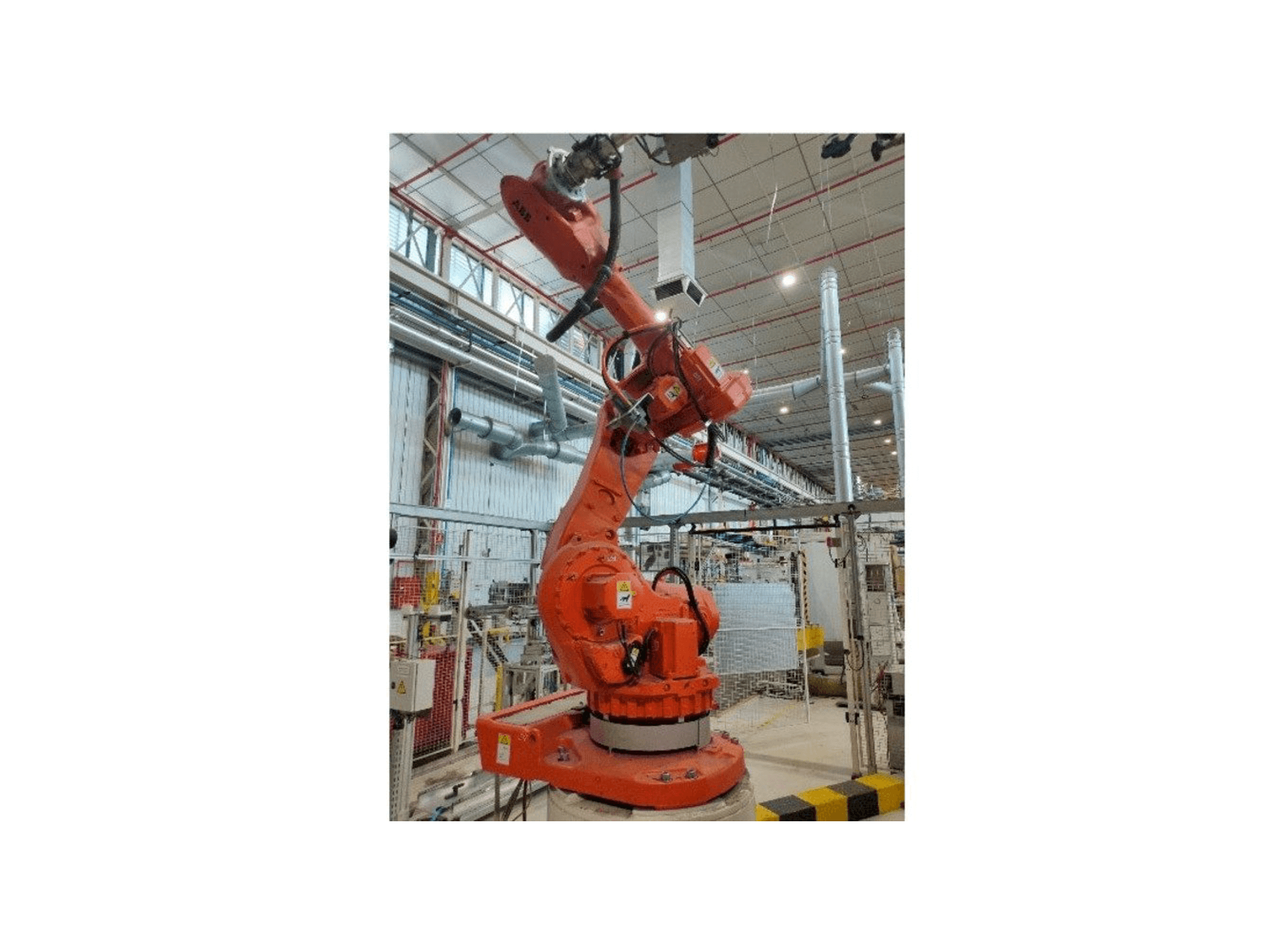 Vista lateral izquierda de la máquina ABB IRB 6600-175/2.55