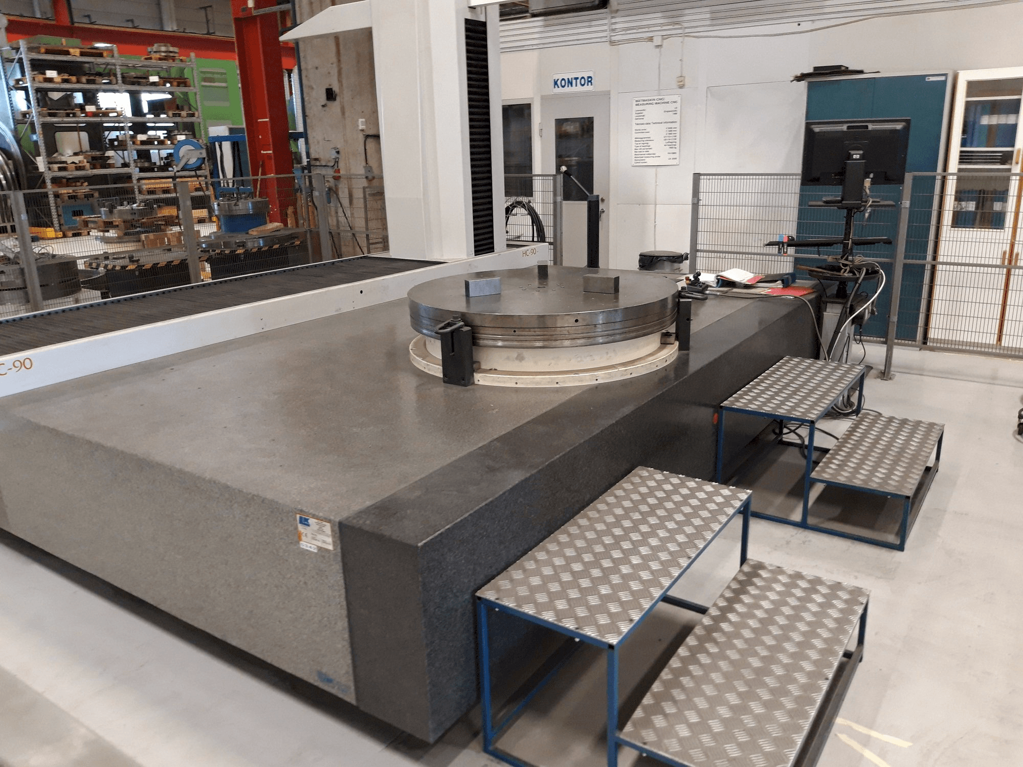 Vista frontal de la máquina LK HC90