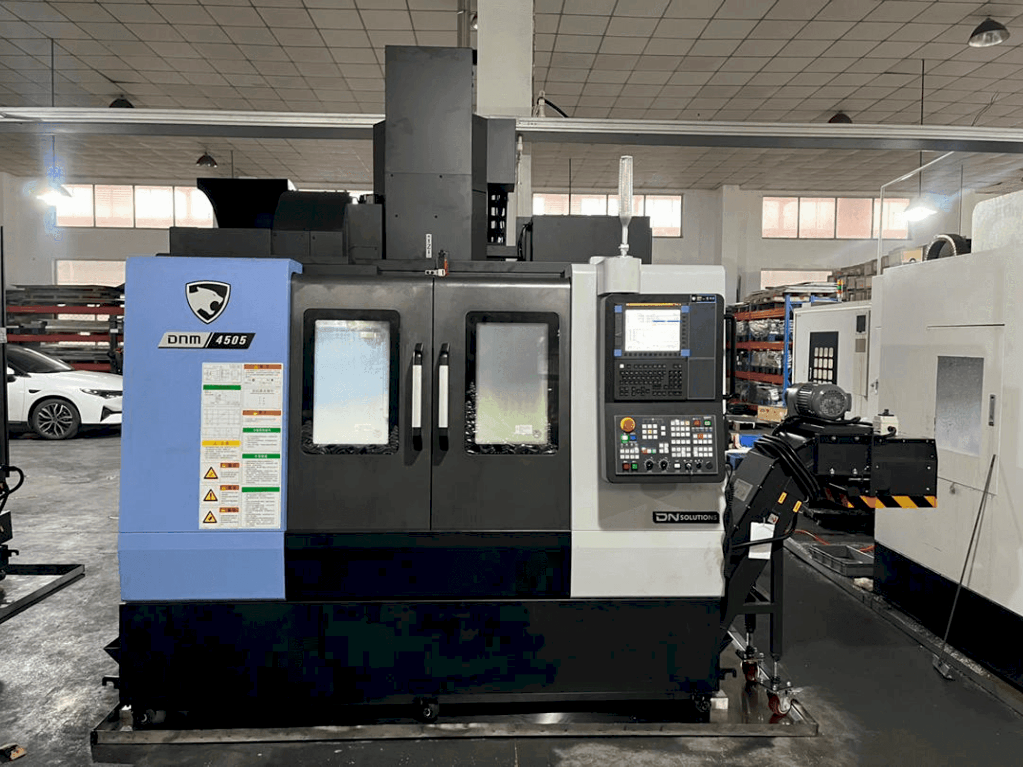 Front view of DOOSAN dnm 4505 (2024) machine